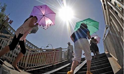 天热浮肿厉害怎么办_天气热人特别浮肿